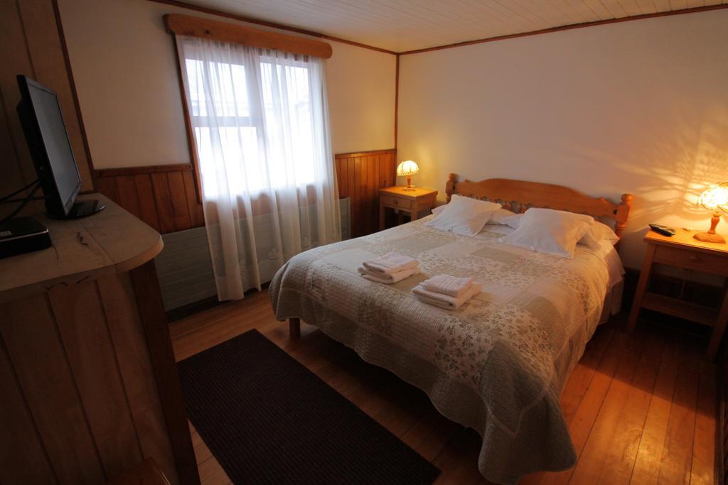 Hotel Mi Casa Chaiten Bagian luar foto